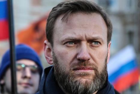 La madre de Navalni pidió ver el cadáver de su hijo: Denuncia “presiones para que funeral sea secreto”