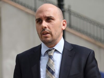 Andrés Longton a Irina Karamanos: “No veo mayor aprovechamiento que haber utilizado el cargo para eliminarlo”