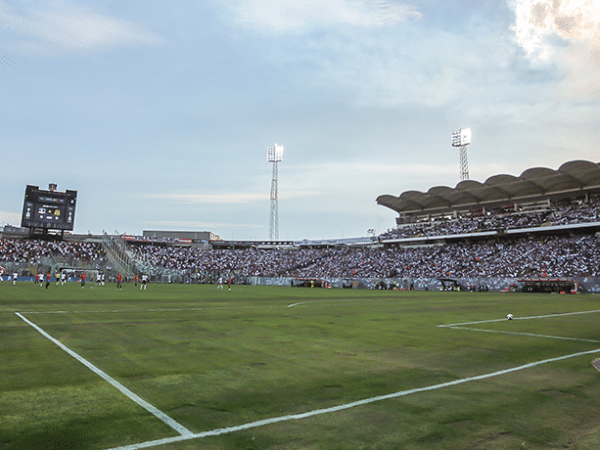 Vidal defiende el estado de la cancha del Estadio Monumental: “Es una de las mejores de Sudamérica”
