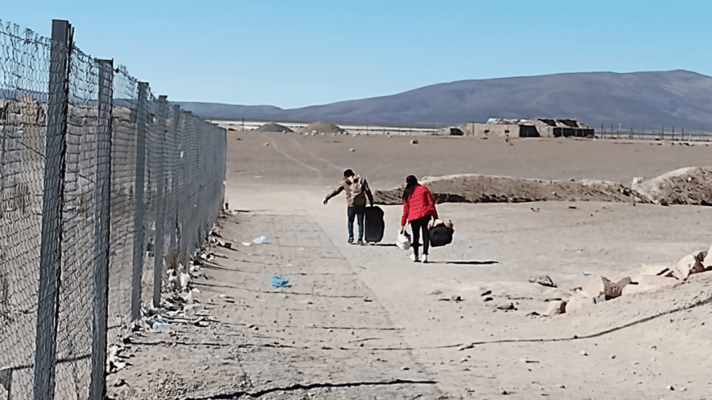 Frontera entre Chile y Bolivia, comuna de Colchane, el tránsito de migrantes se da entre ambos países. 
