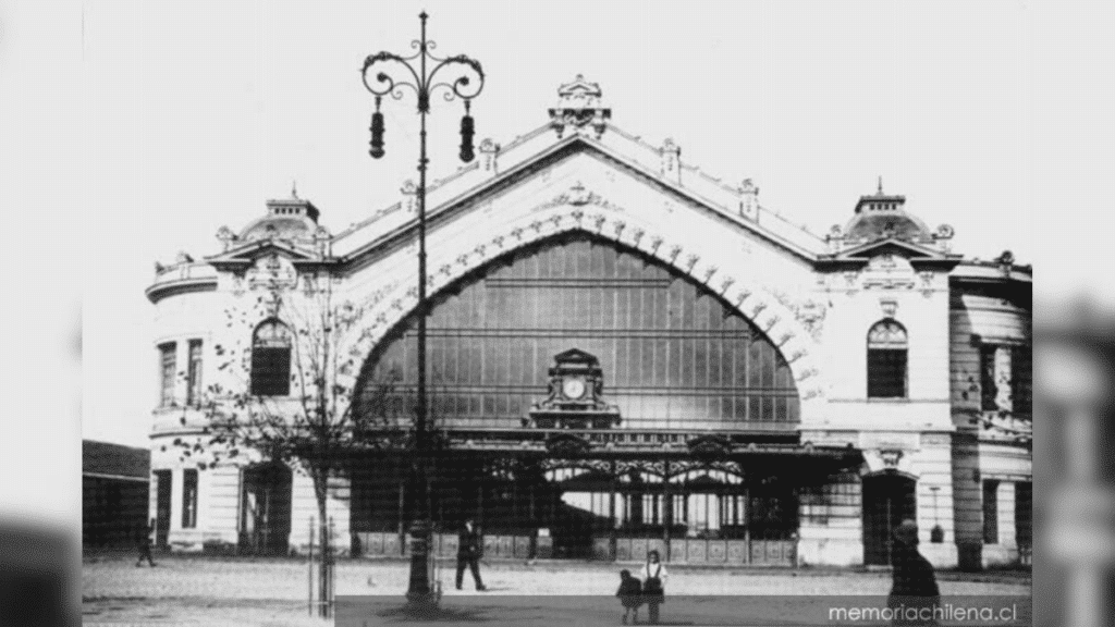 La estación Pirque o Providencia operó hasta 1941. - memoriachilena.cl