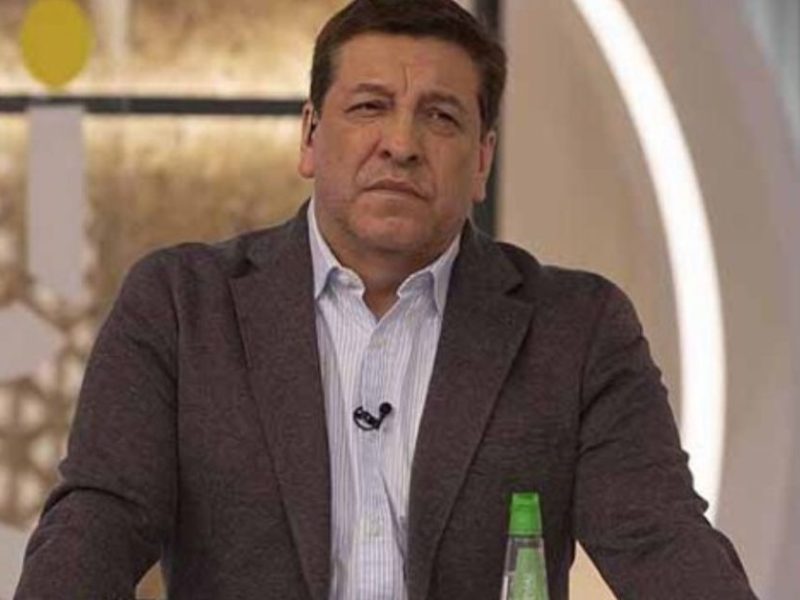 Julio César Rodríguez es blanco de críticas por polémica entrevista a Sebastián Eyzaguirre, condenado por maltrato habitual.