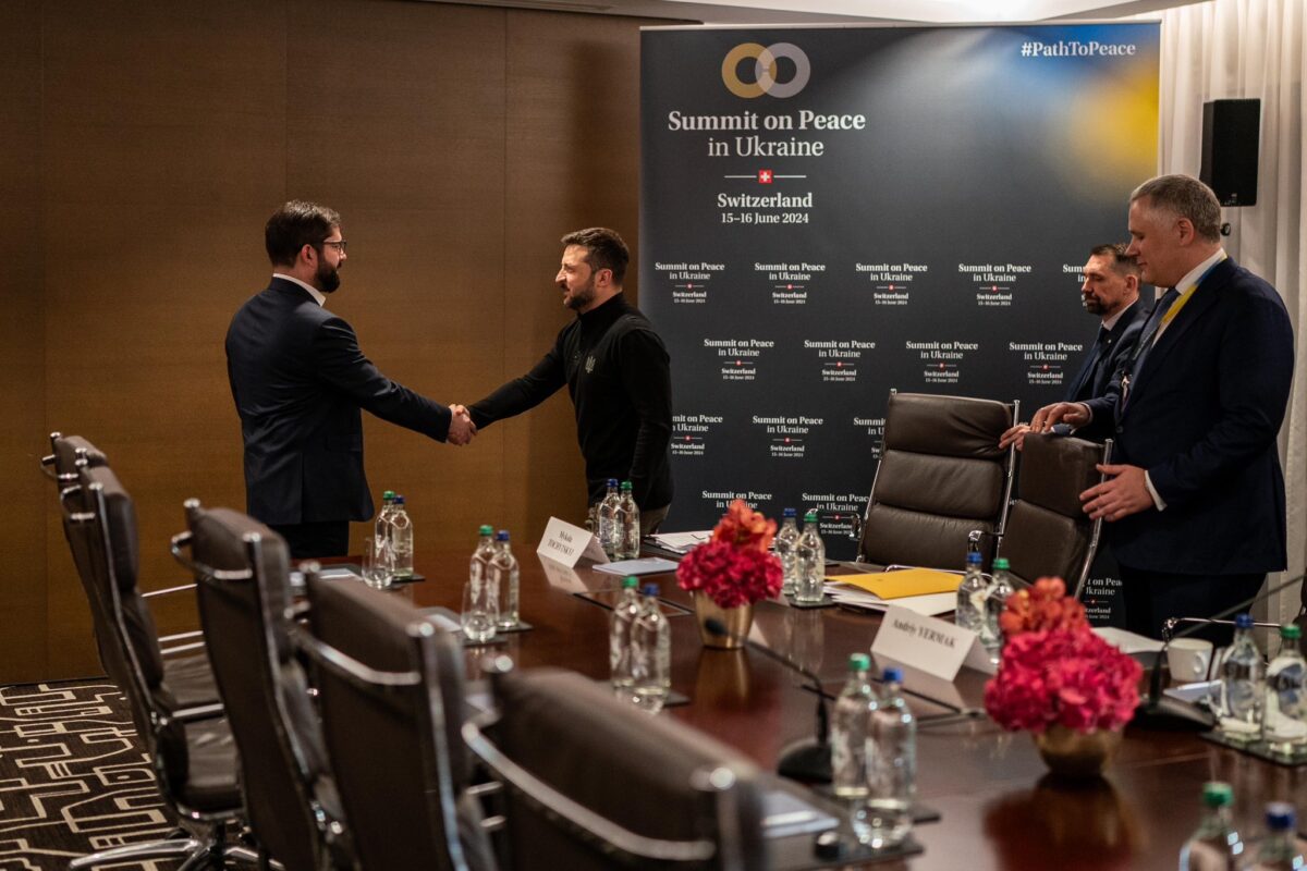 Presidente Gabriel Boric se reúne con Volodimir Zelensky
