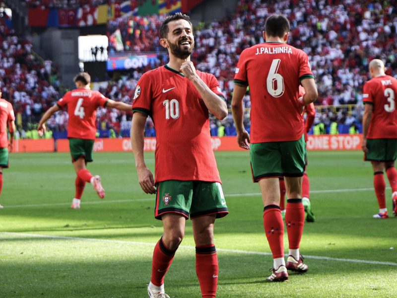 Portugal vence a Turquía y accede a octavos de final