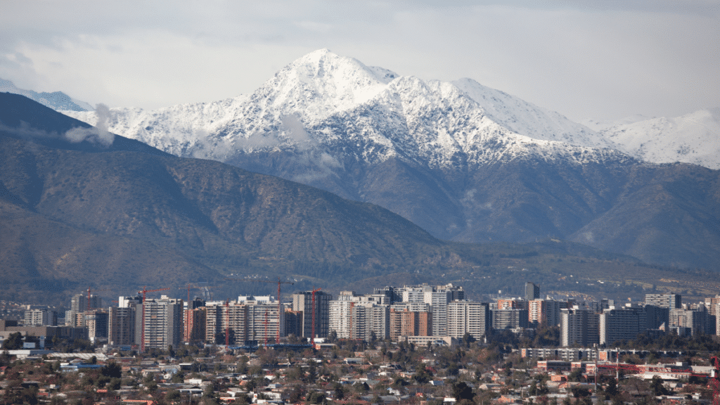 Santiago, la sexta ciudad más cara de Sudamérica.