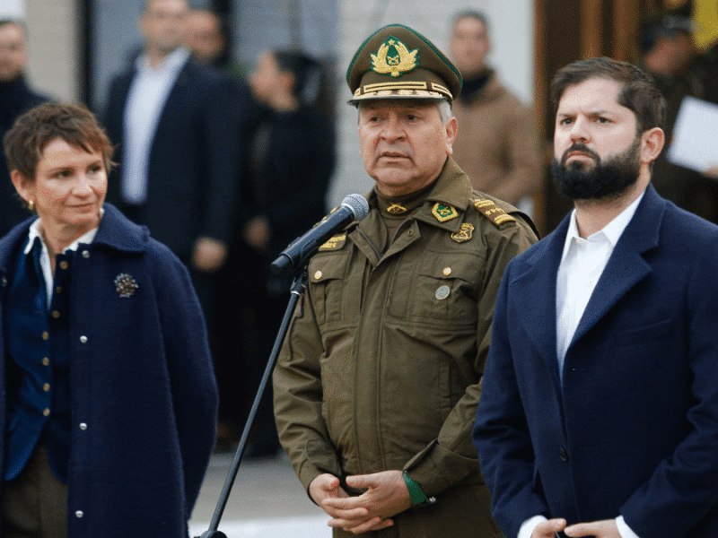 Diputados UDI piden mantener en el cargo al general Yáñez hasta el final de su mandato ante crisis de seguridad