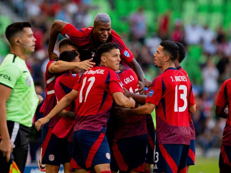 Costa Rica vence a Paraguay en el cierre del grupo