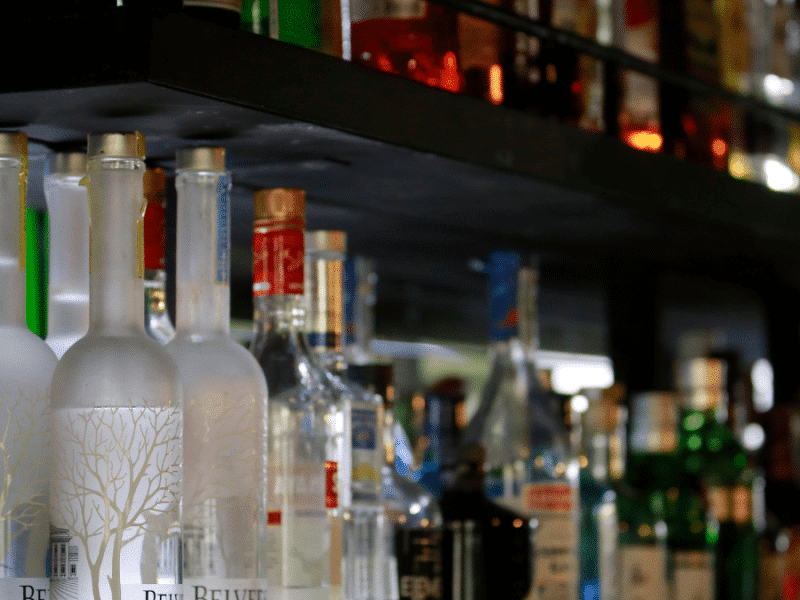 Nueva ley de etiquetado de alcoholes entra en vigencia este domingo Revisa aquí cómo funciona