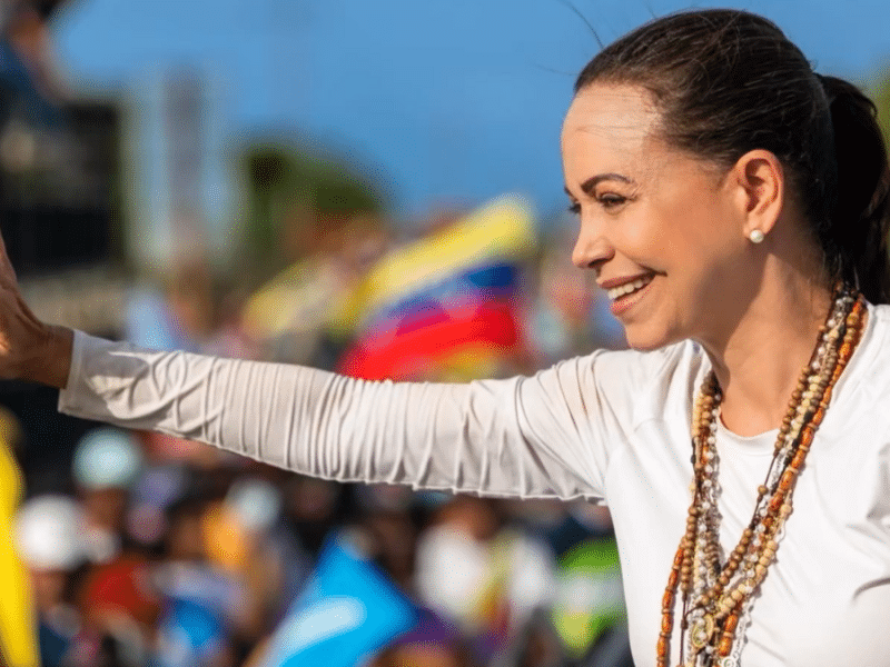 María Corina Machado niega haber huido a España y envía mensaje a Maduro: “Saben que estoy aquí en Venezuela”